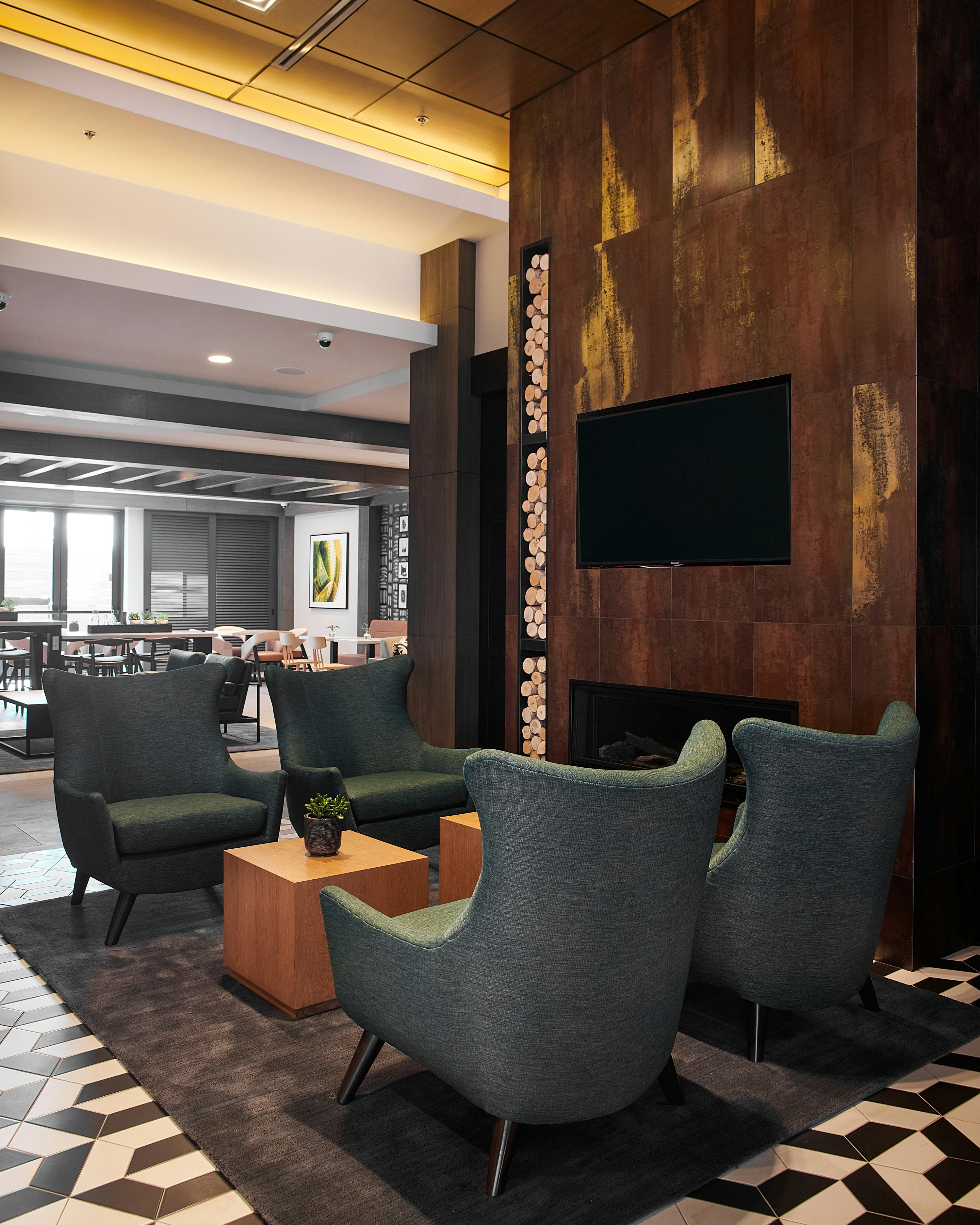 Hampton Inn and Suites Los Angeles /Sherman Oaks (ex Hampton Suites LAX Van Nuys) 27/29
