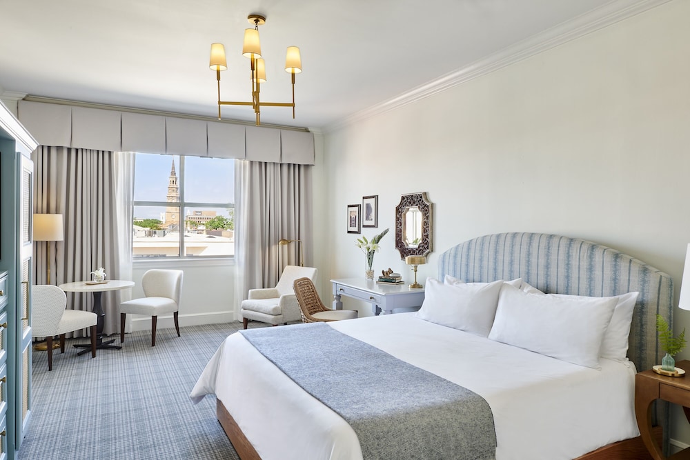 TRADITIONAL, KING BED