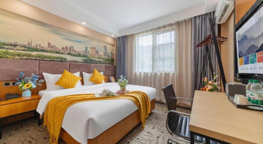 Chonpines Hotel (Huizhou Huidong Hongling Avenue) 20/68