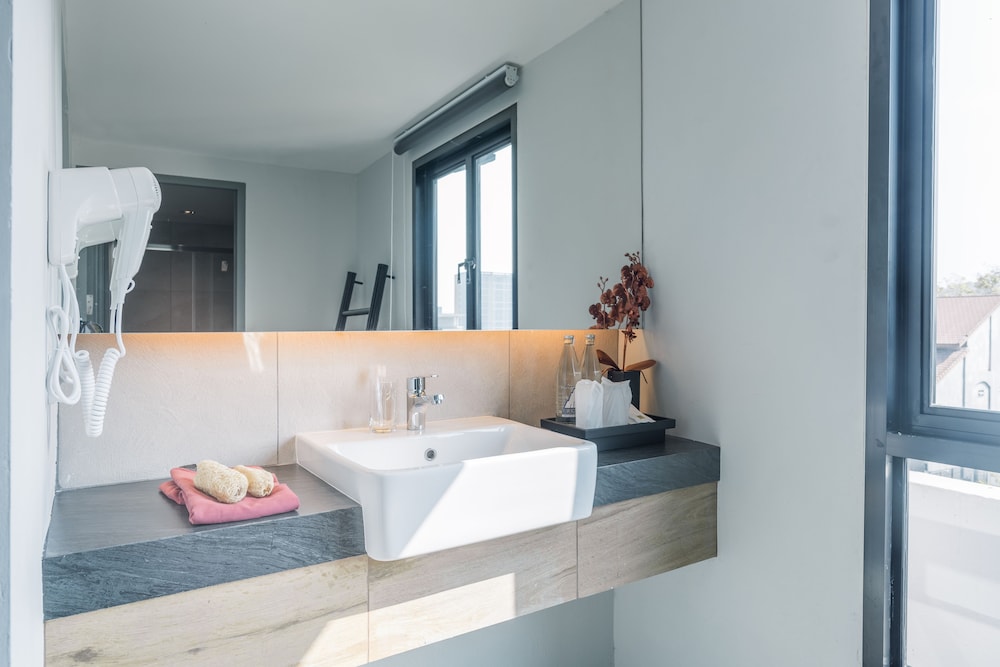 Lnimman Chiangmai Boutique Hotel 50/50