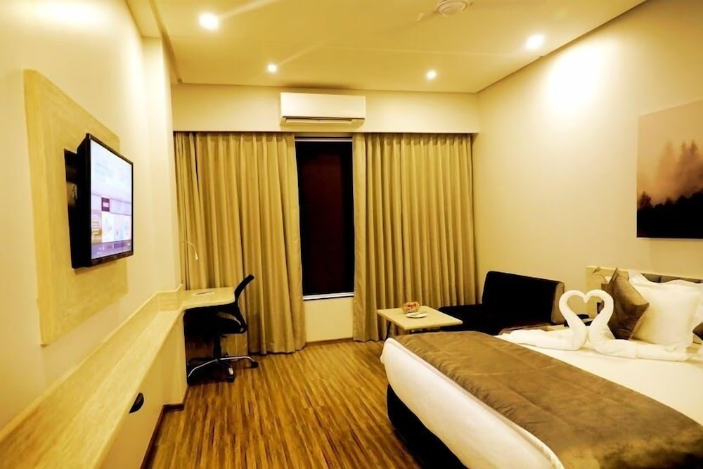 Kyriad Hotel Nashik by OTHPL 22/49