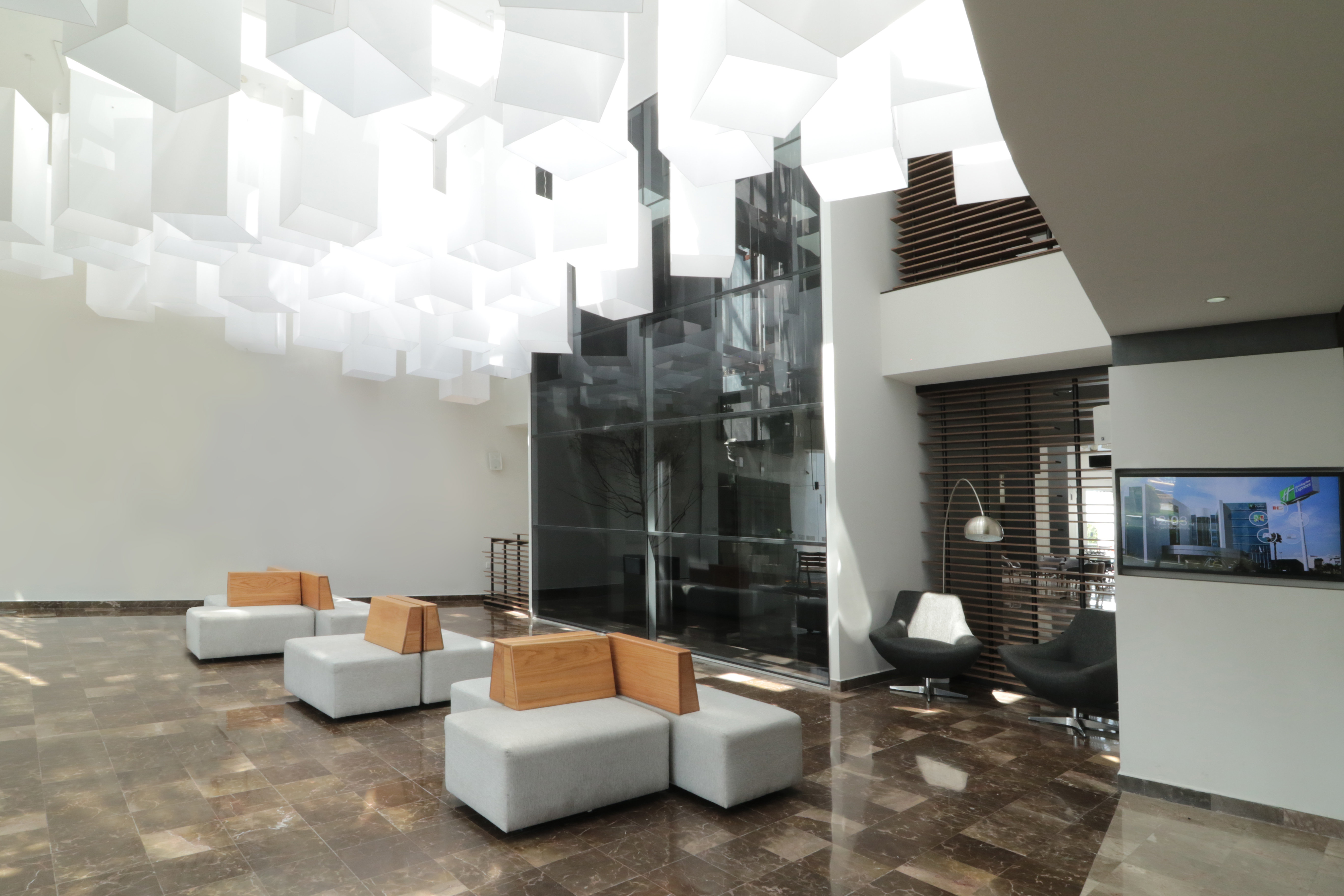 Holiday Inn Express San Luis Potosi 48/80