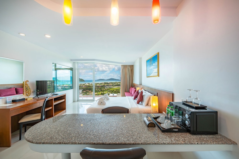 The View Rawada Phuket 38/56