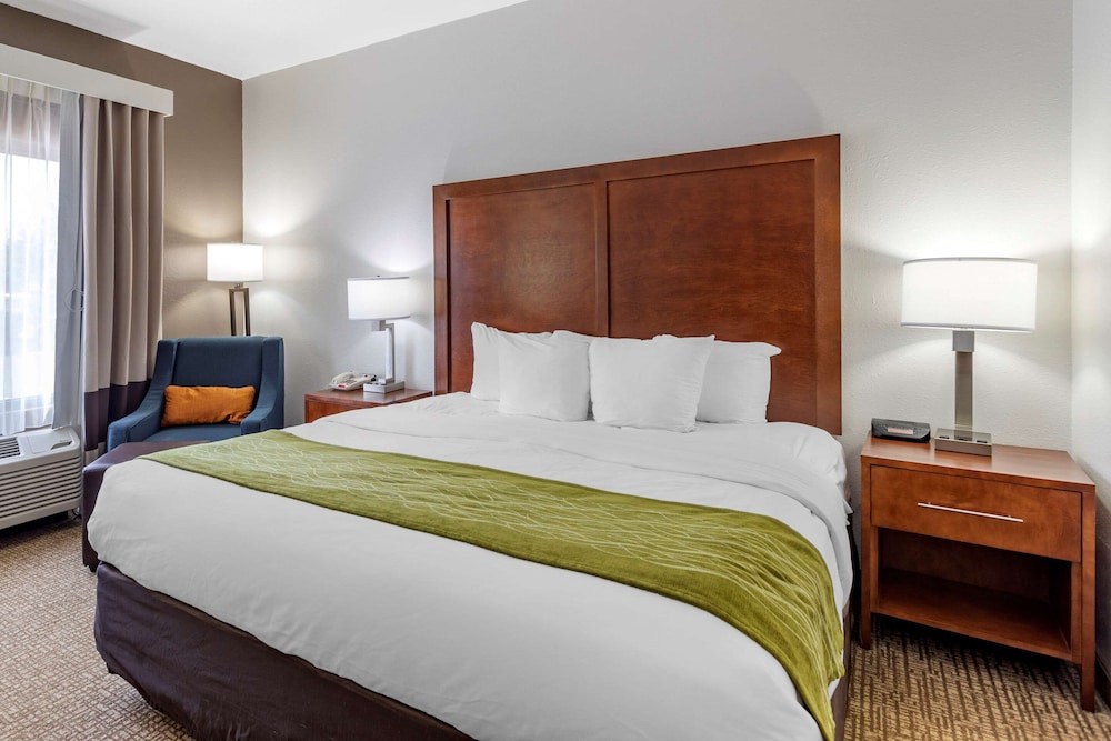 Comfort Inn Brownsville I-40 13/36
