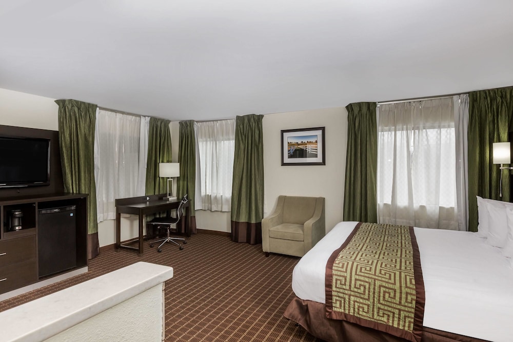 Baymont By Wyndham Louisville South I 65 13/33