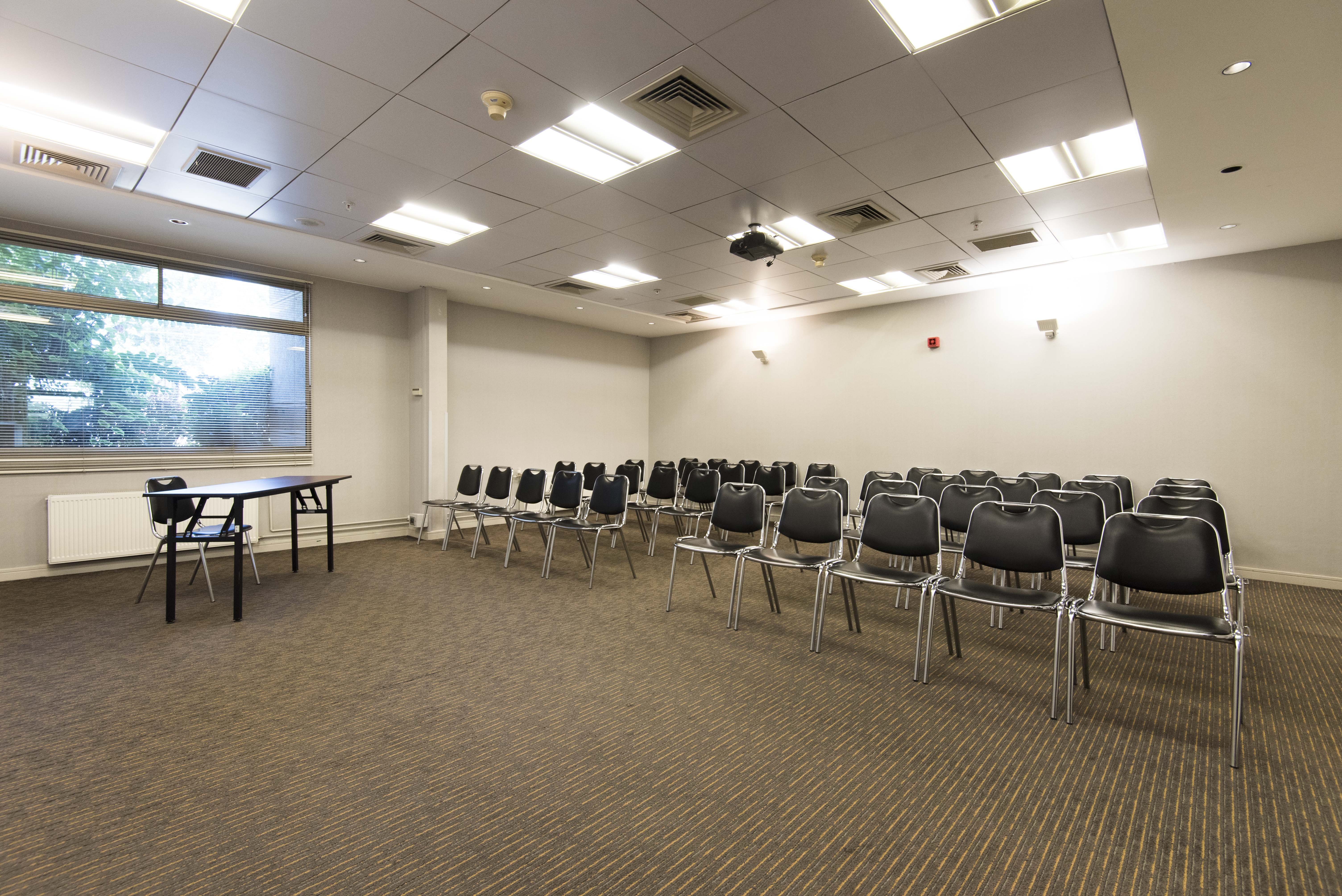 HOLIDAY INN EXPRESS TEMUCO 66/79