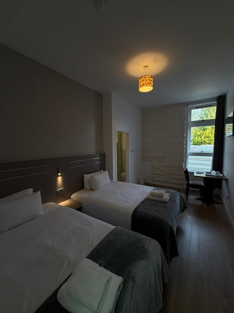 Spean Bridge Hotel 7/42