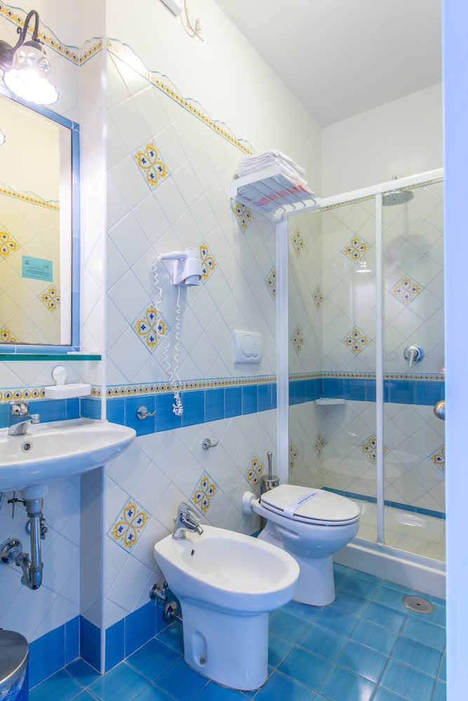 Albergo Riviera 43/46
