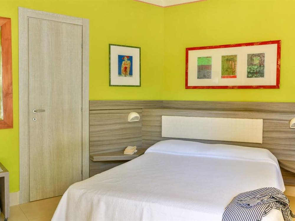 Basic, Studio, Double Bed