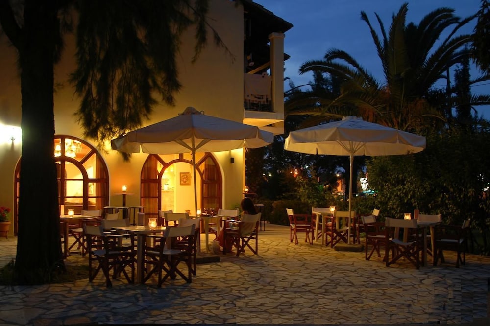 Milton Hotel 24/25