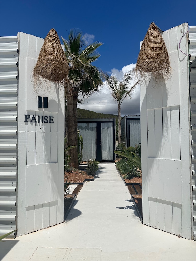 PAIISE Hotels 9/58
