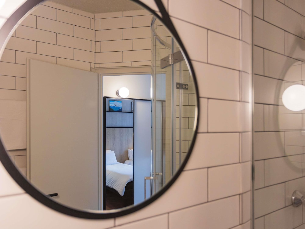 Ibis Grenoble Gare 56/56