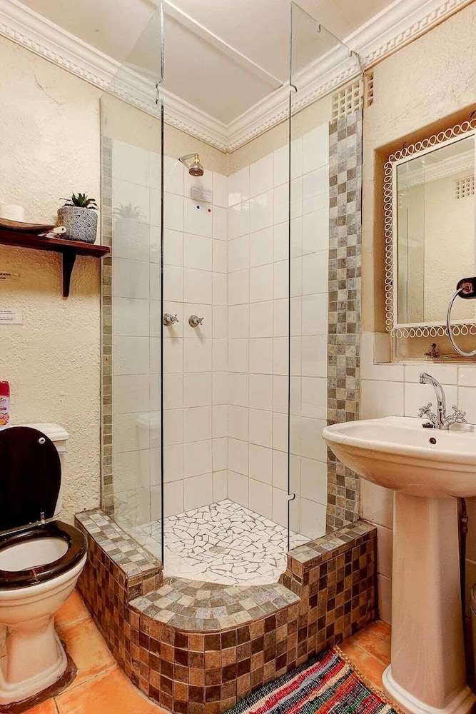 Strand Guesthouse - Hostel 32/33