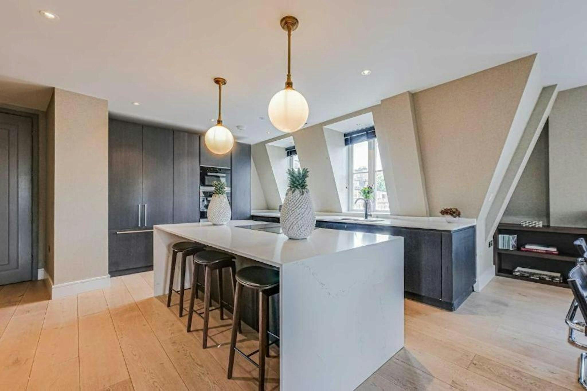 Westminster Apartments by D'Montrio 34/46