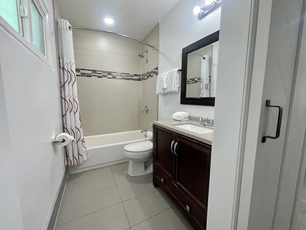 Budget Inn Lompoc 56/60