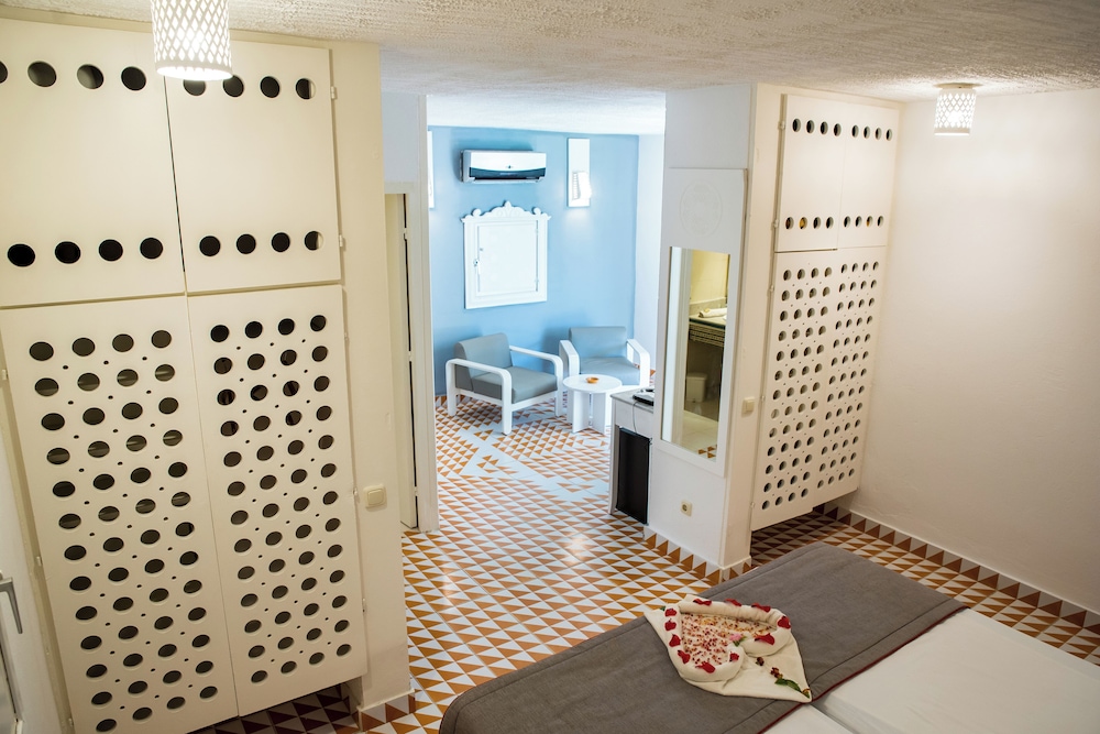 Shems Holiday Village 30/71