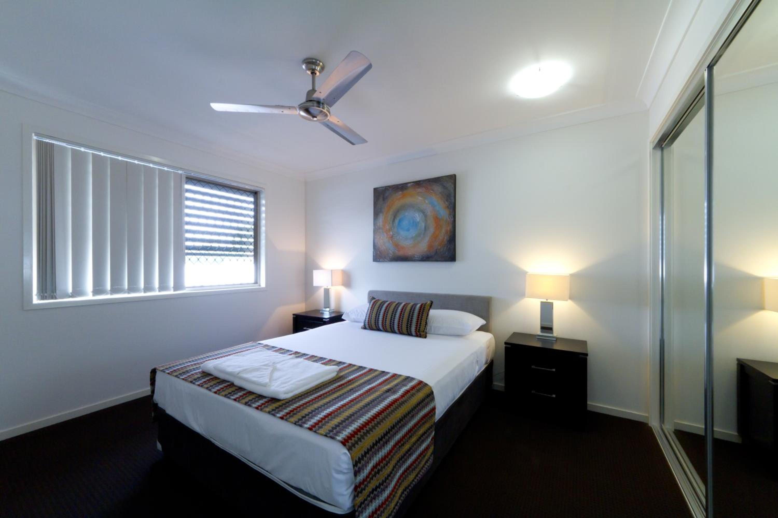 2 BEDROOMS, APARTMENT, 2 QUEEN BEDS