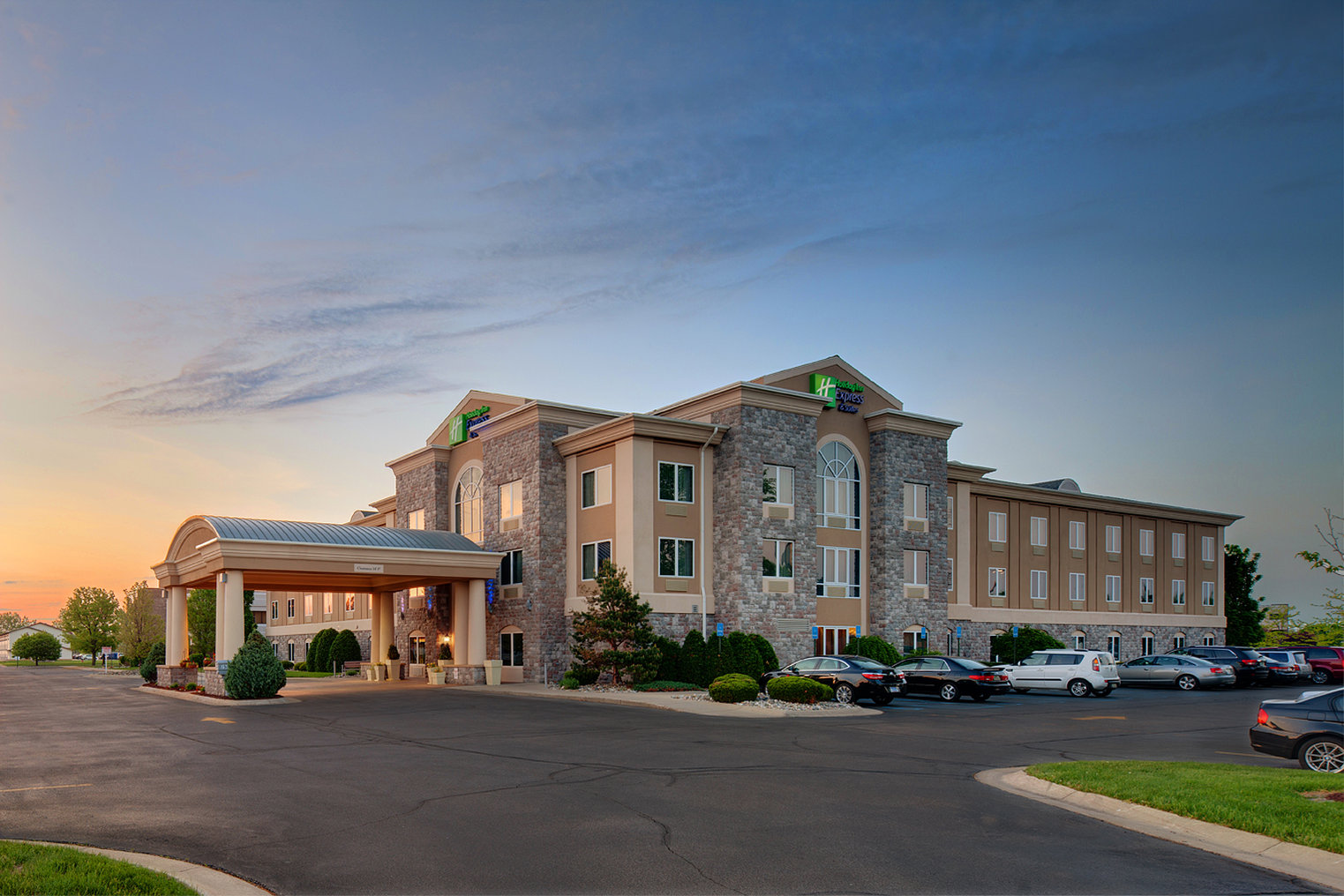 Holiday Inn Express Hotel Suites Saginaw 70/76