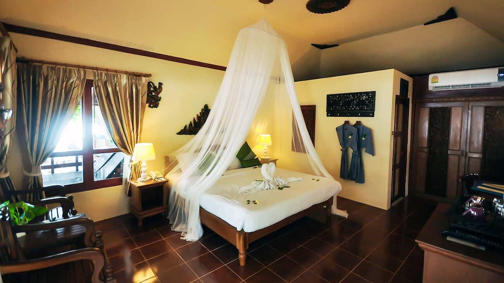 CHAWENG BURI RESORT 12/50