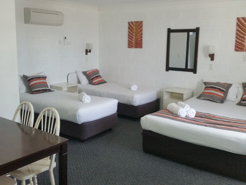 Hideaway Motor Inn 18/52