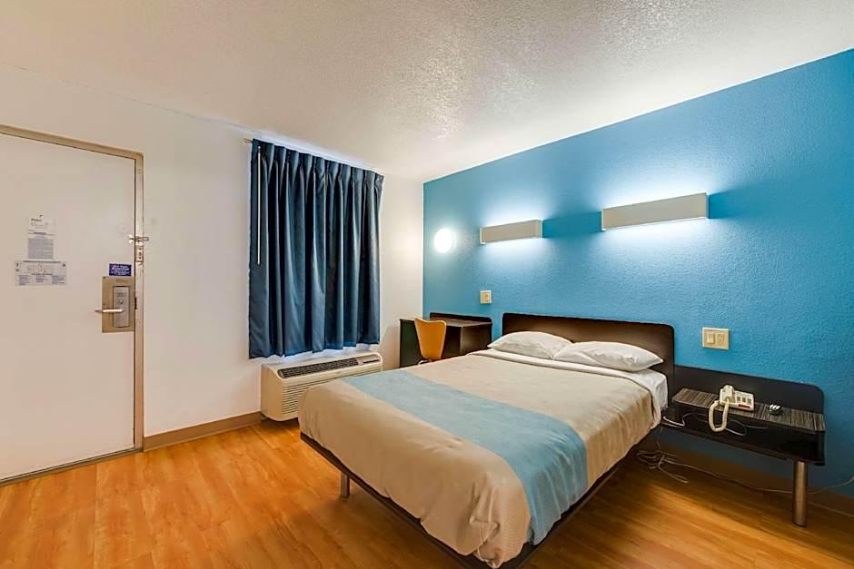 Motel6 Kingston, TN 17/25