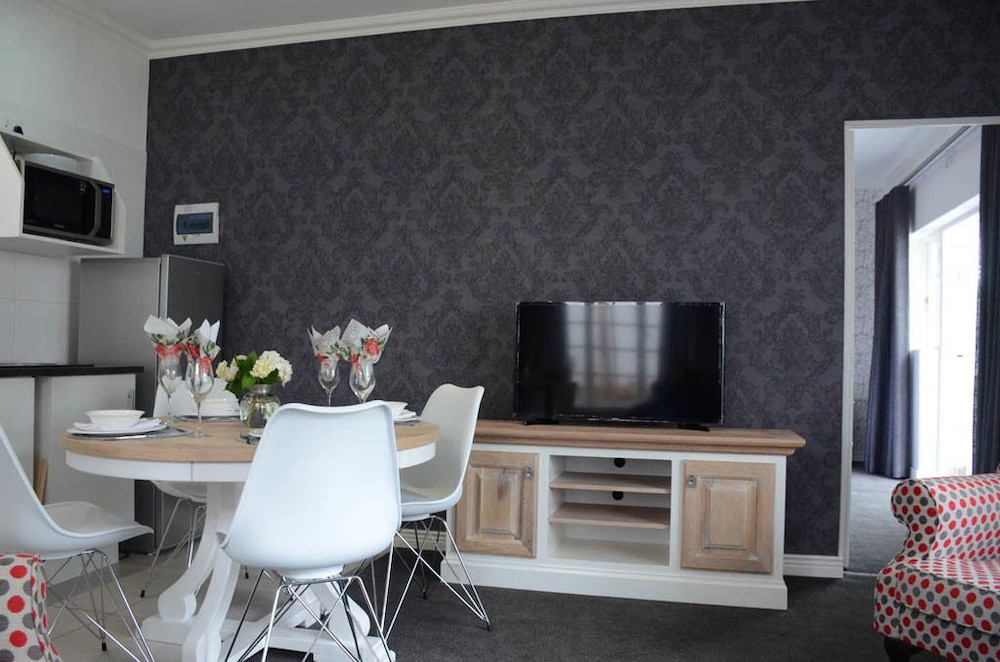 Touch of Class Villas 3/47