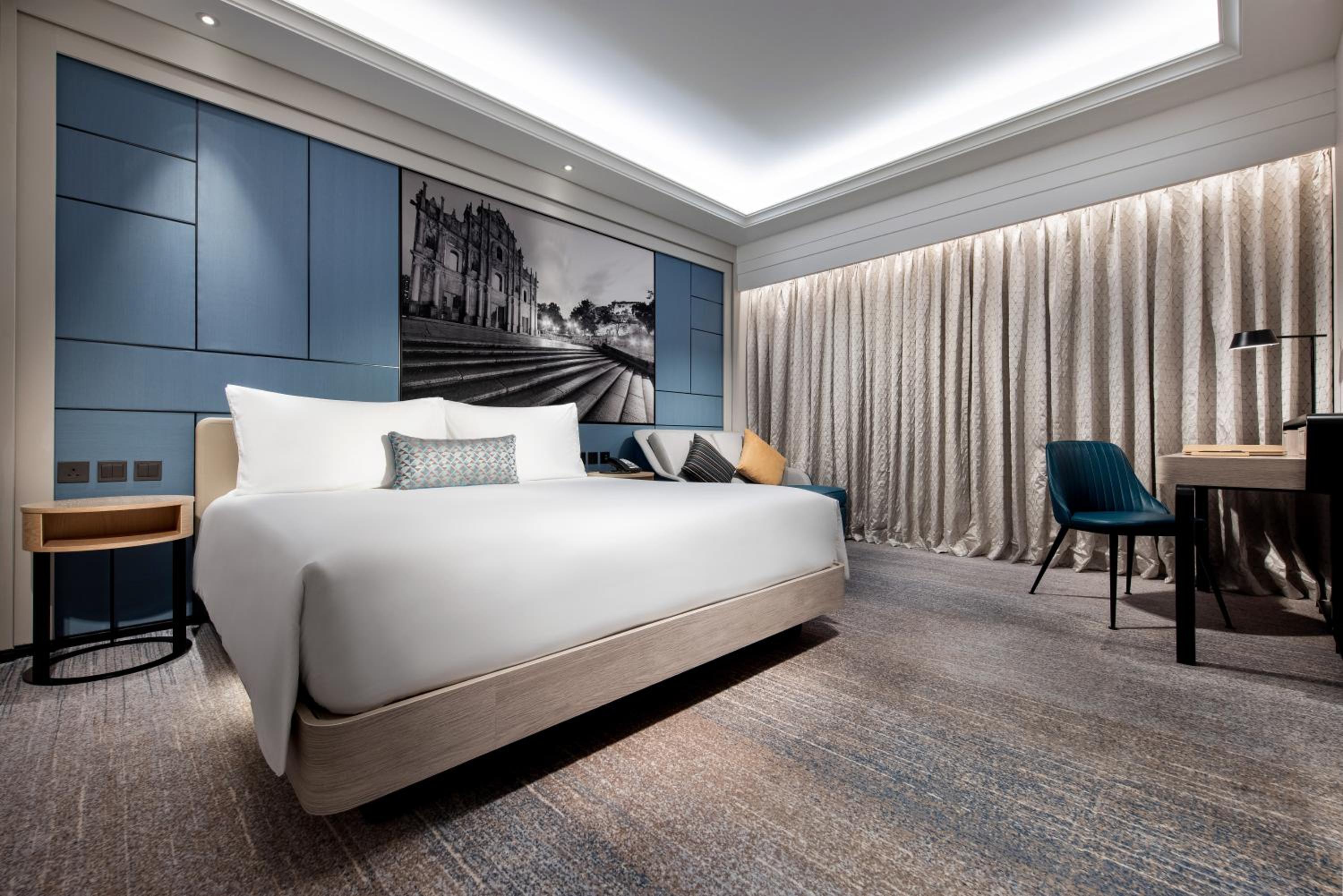 LISBOETA, DELUXE, KING BED