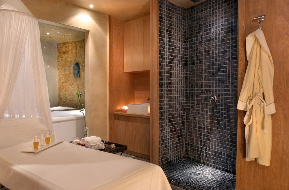 Le Convivial Luxury Suites & Spa 24/45
