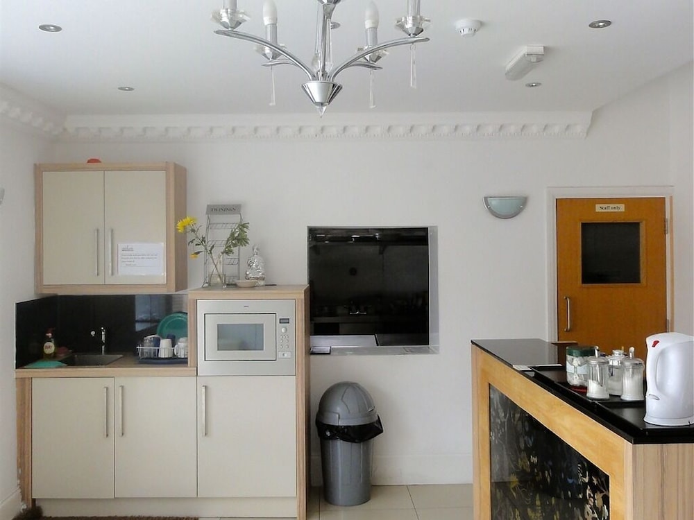 Skylark B &amp; B 46/57