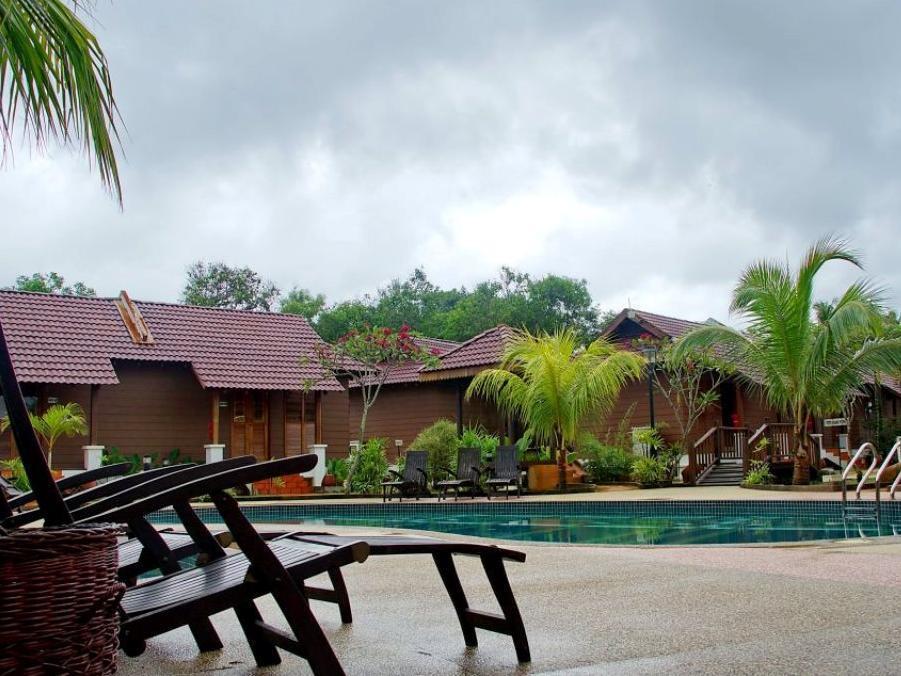 Ulek Beach Resort 15/23