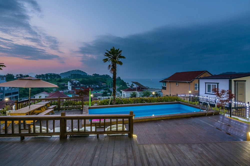Geojerowa Pension 43/50