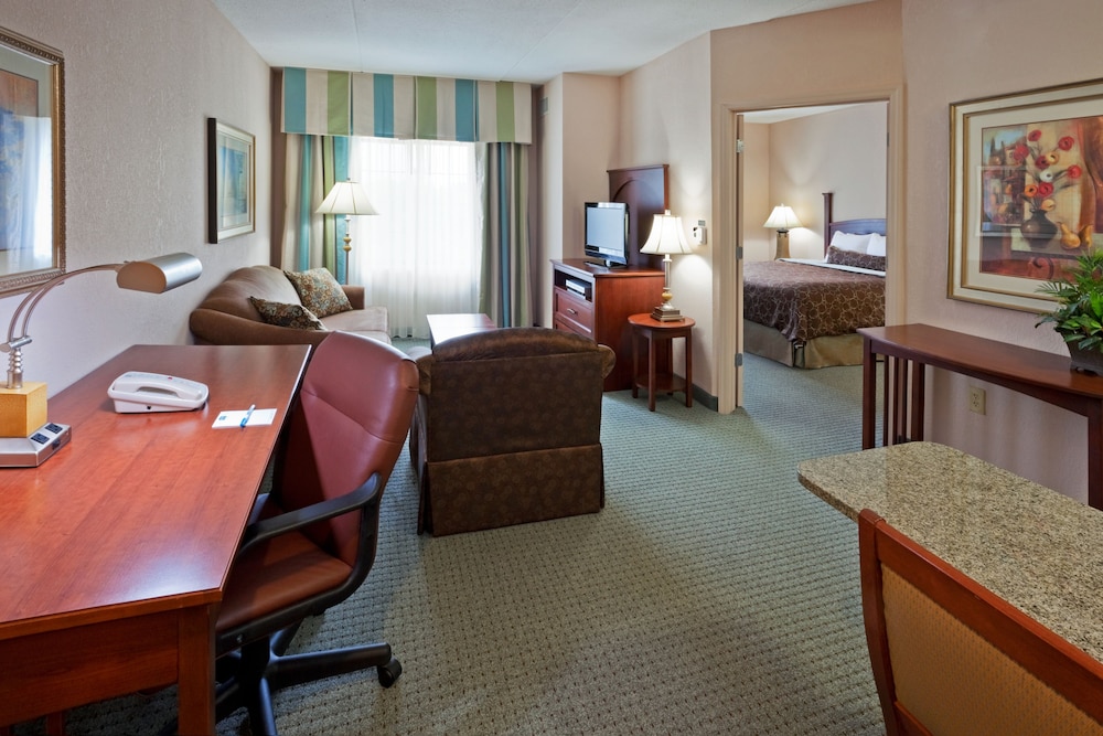 Staybridge Suites Wilmington - Brandywine Valley 34/55