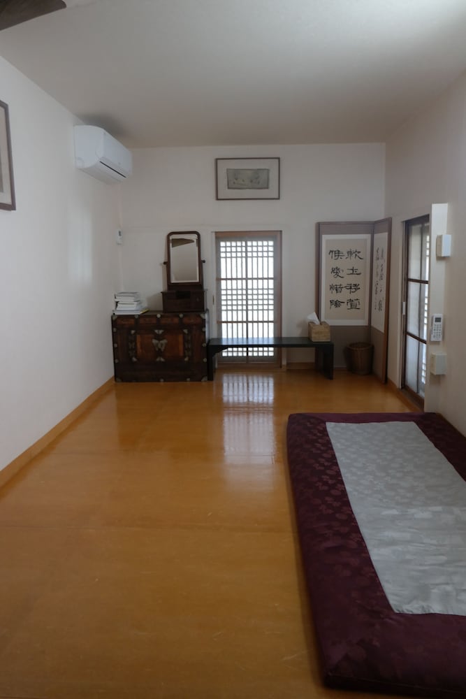 Gyeamgotaek 30/48