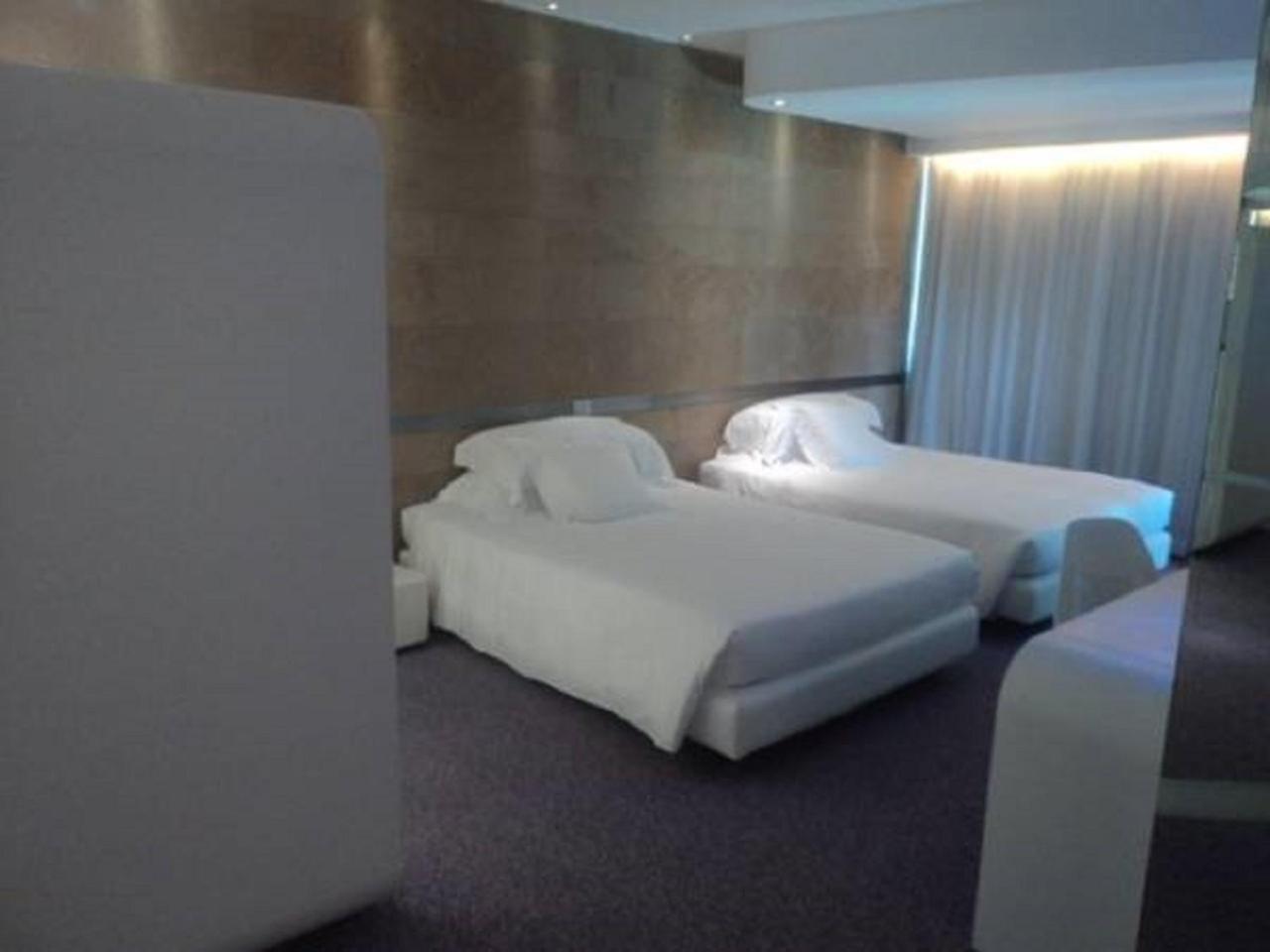 Room, Single, Large