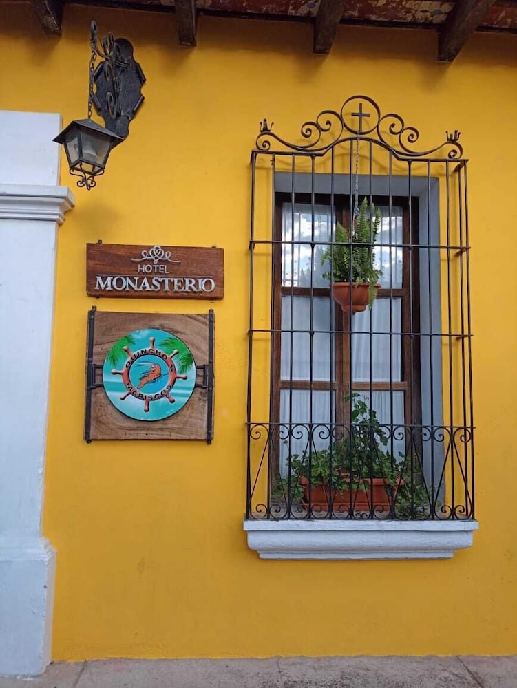 Hotel Monasterio 53/65
