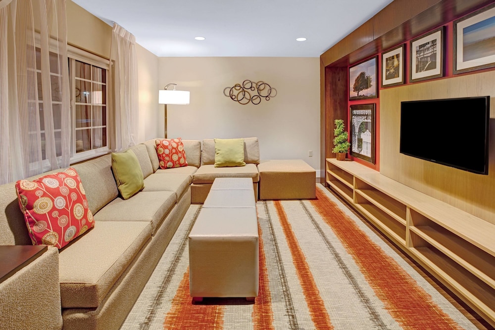 MainStay Suites Northbrook Wheeling 33/45
