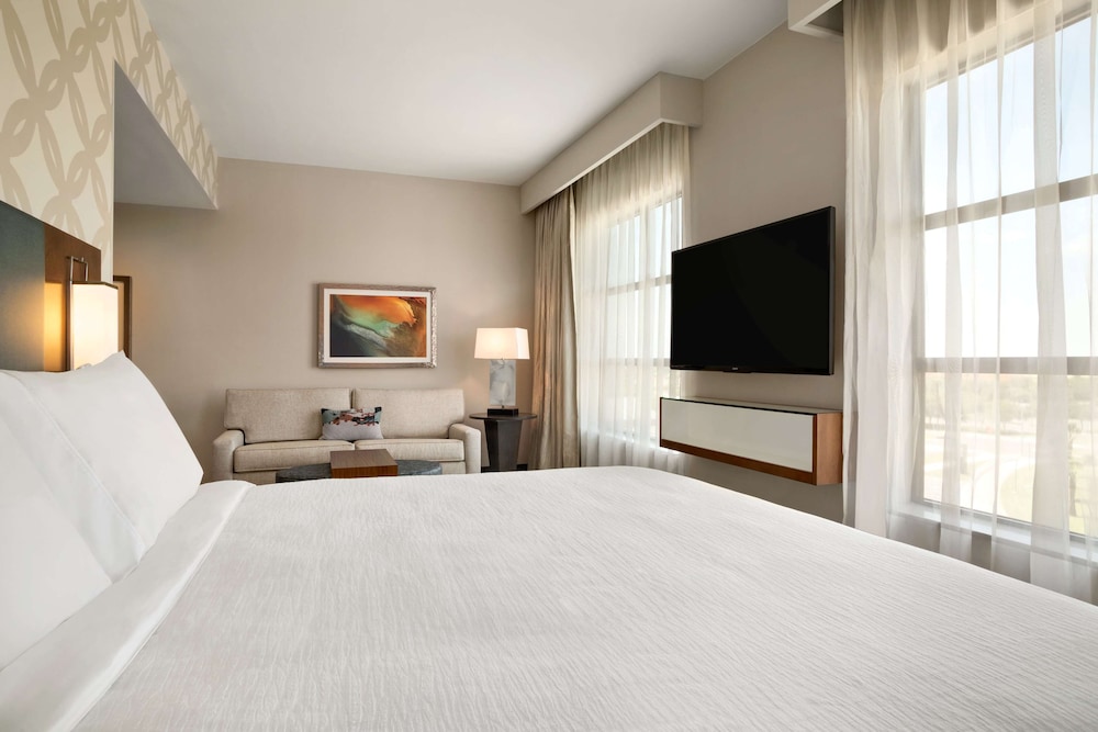 PREMIUM, STUDIO, KING BED, ACCESSIBLE