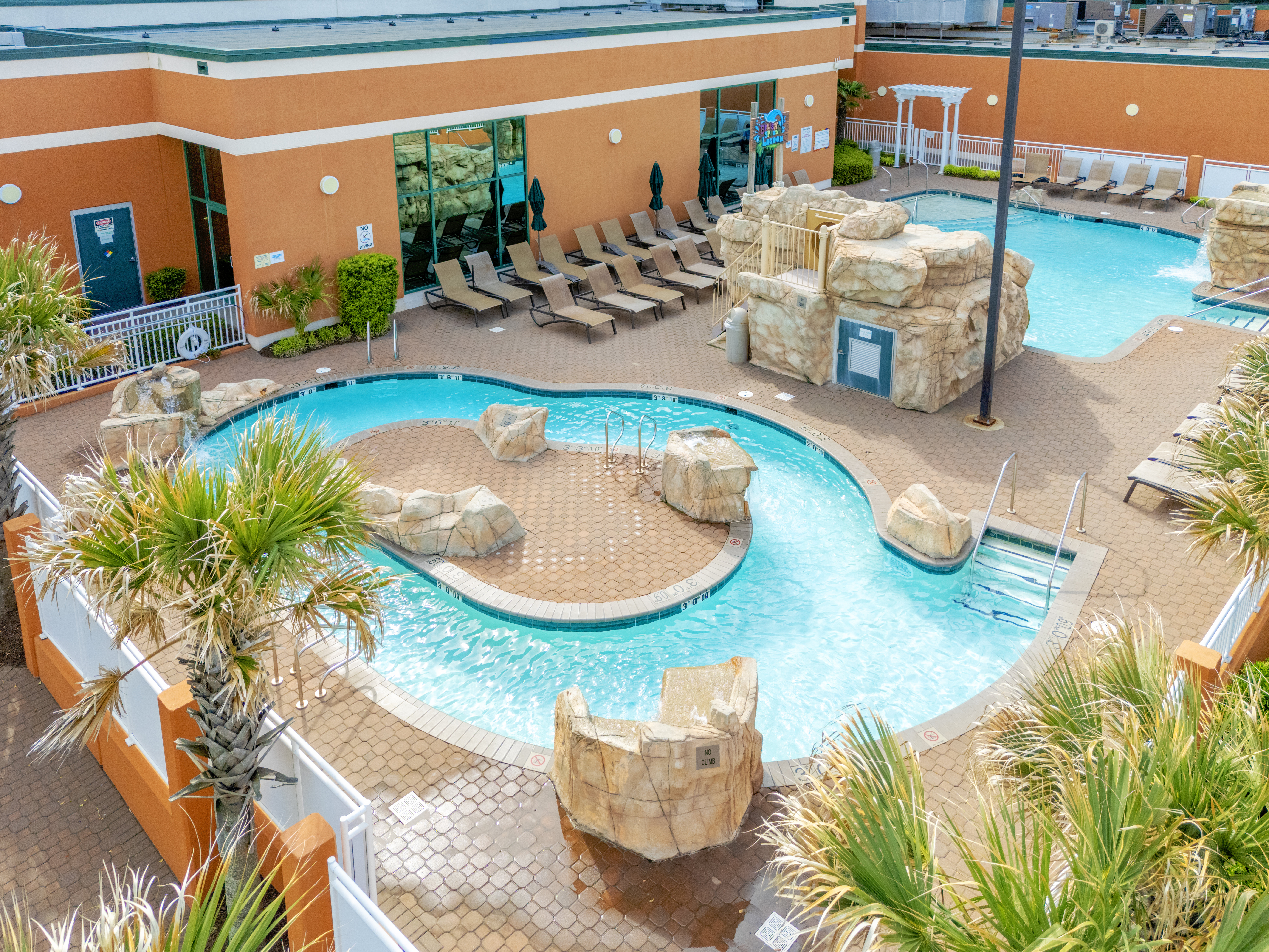 Holiday Inn Hotel And Suites Virginia Beach North Beach 9/80