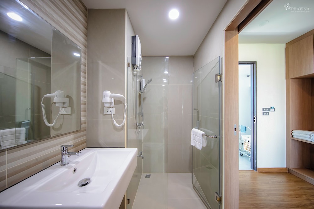 Phavina Hotel & Grand Boutique Rayong 72/72