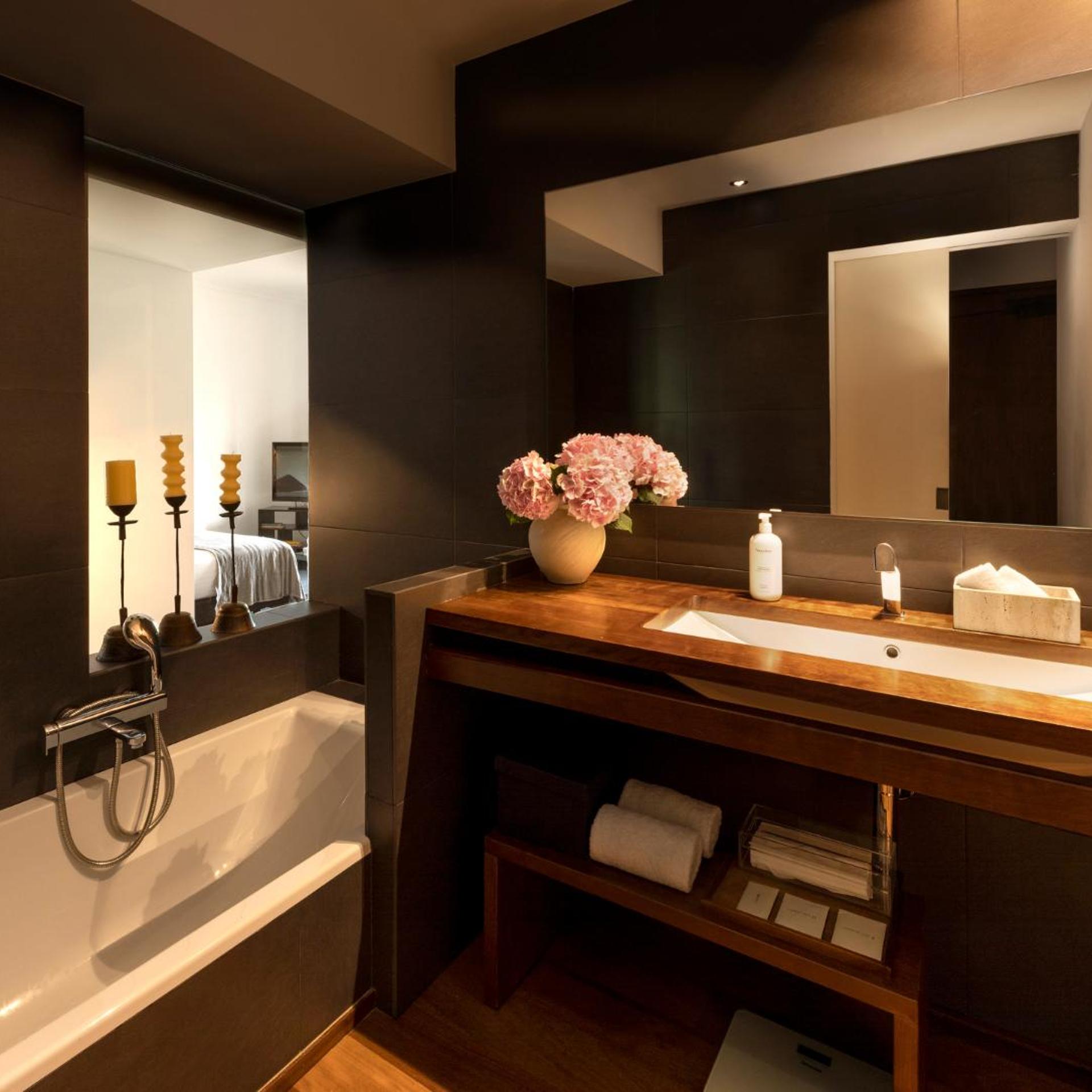 SUITE, TERRACE