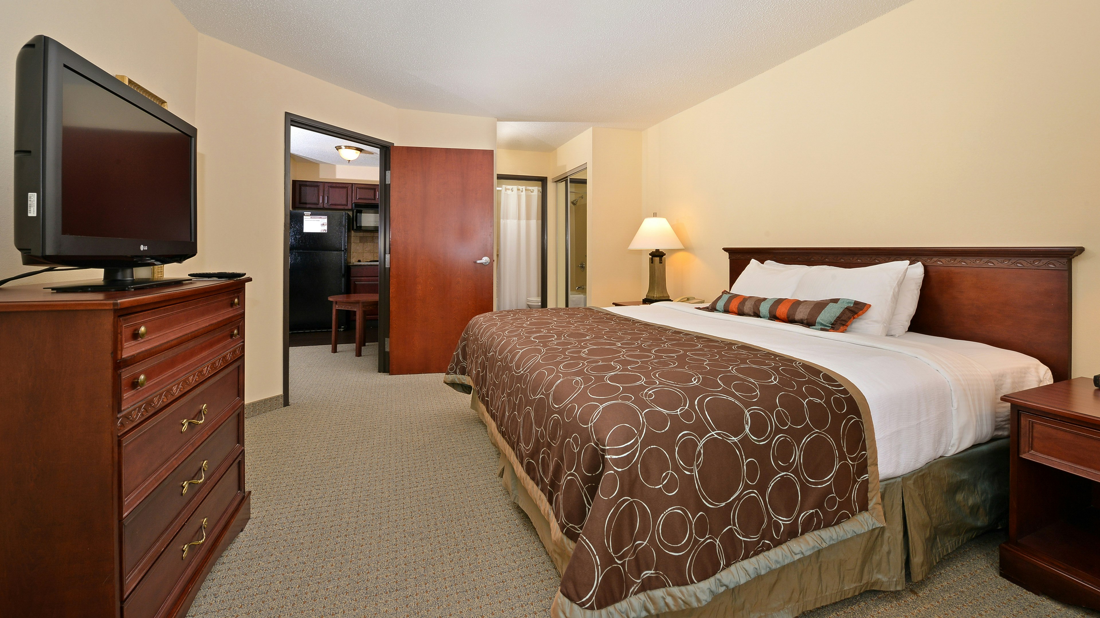 Staybridge Suites West Des Moines 26/76