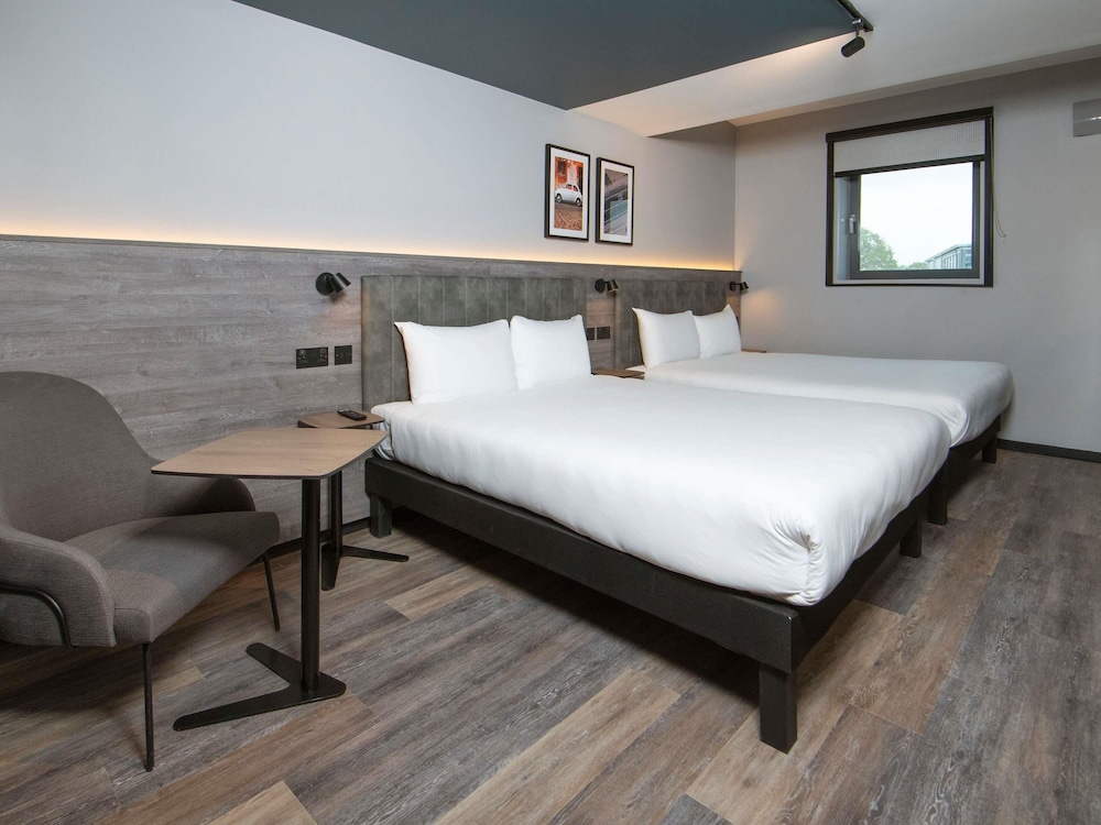 Ibis Styles London Gatwick Airport 27/64