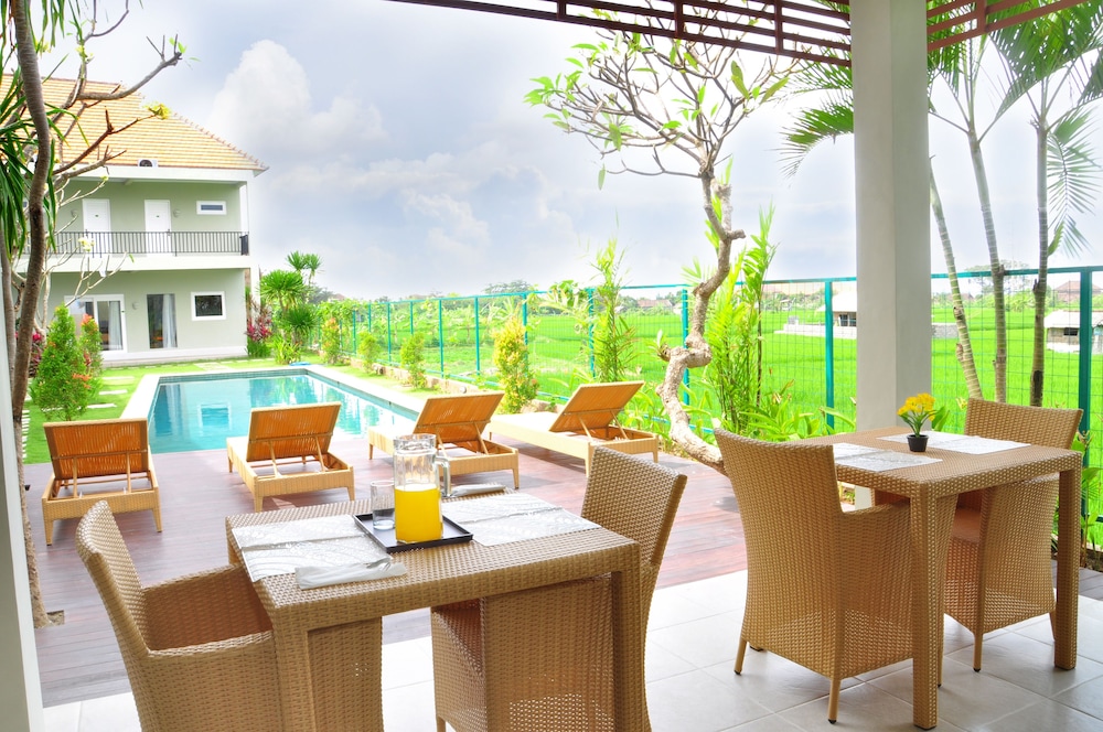 Villa Tangtu Beach Inn 12/17