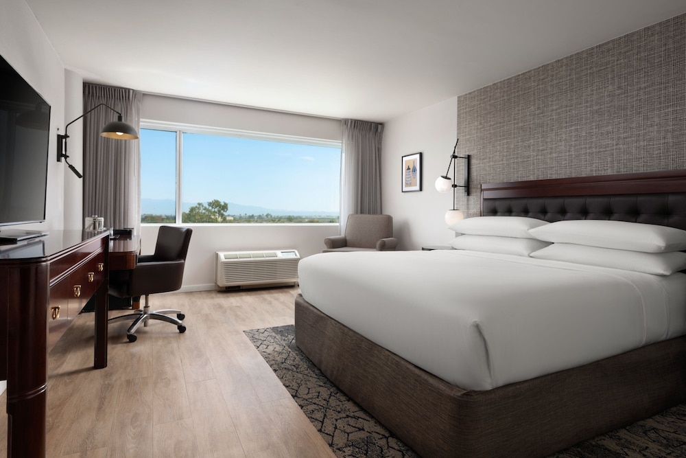 Room at Sheraton Ontario Airport Hotel, ONTARIO - CA
