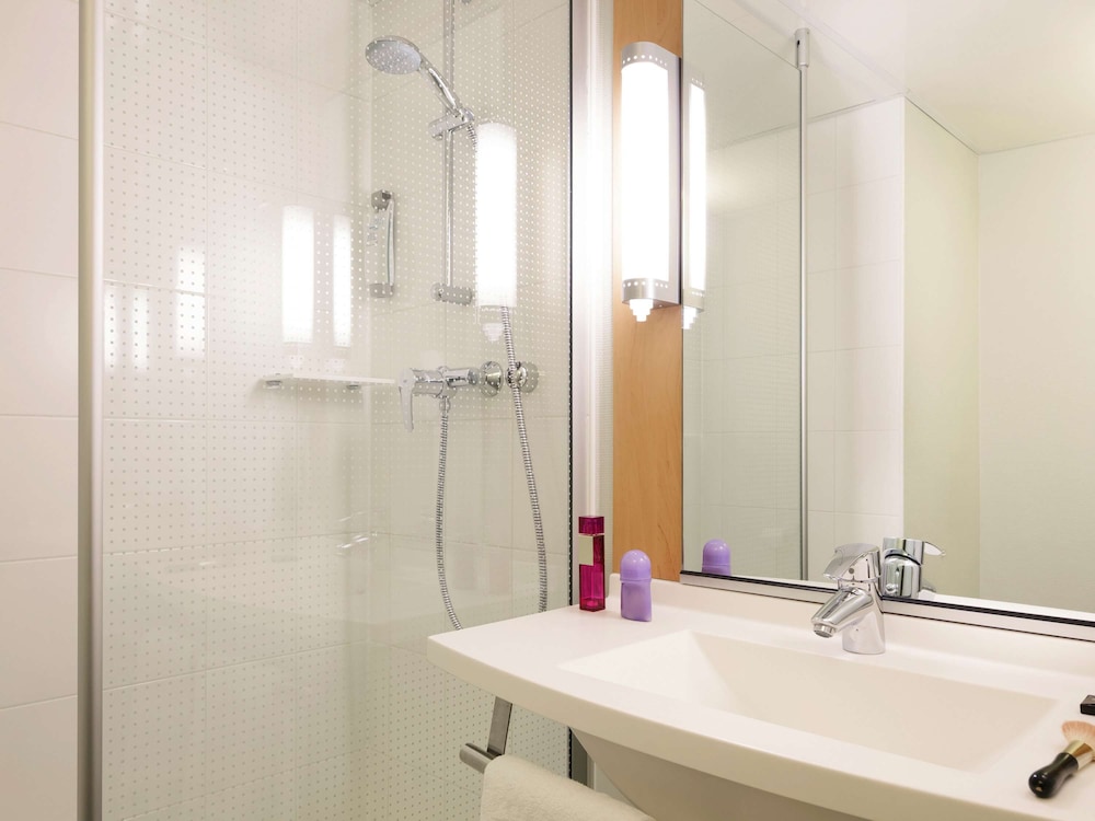 ibis Paris Gare de Lyon Ledru Rollin 12eme 17/74