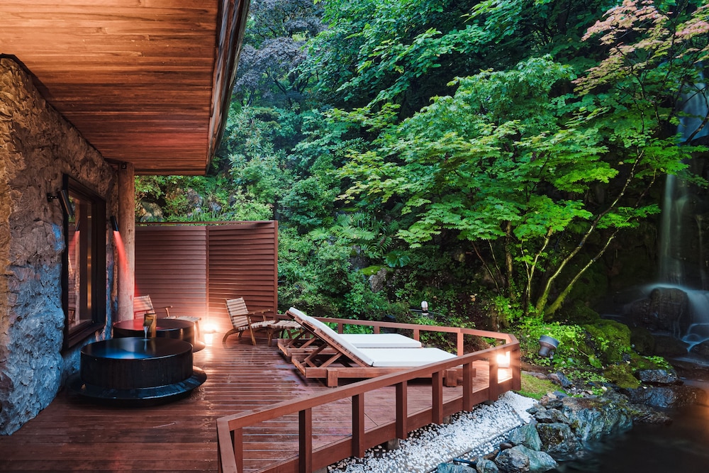 Noboribetsu Grand Hotel 58/59