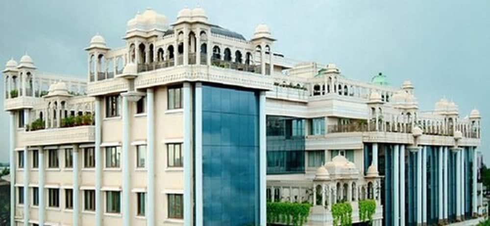 EMPIRES HOTEL photo2