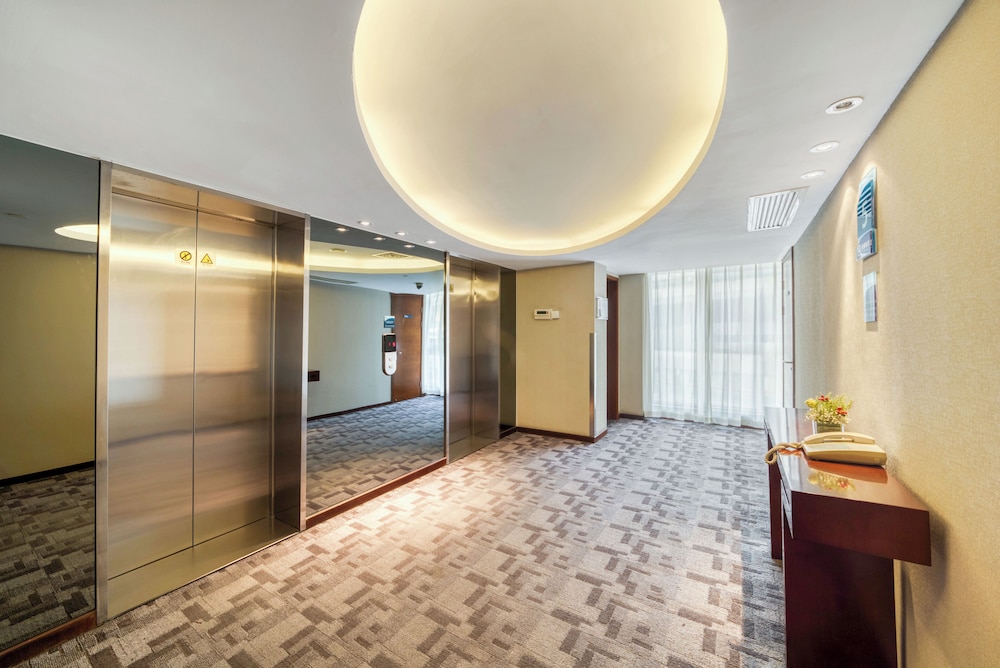 Hangzhou Haiwaihai Holiday Hotel (ex. Holiday Inn Express Grand Canal) 9/50