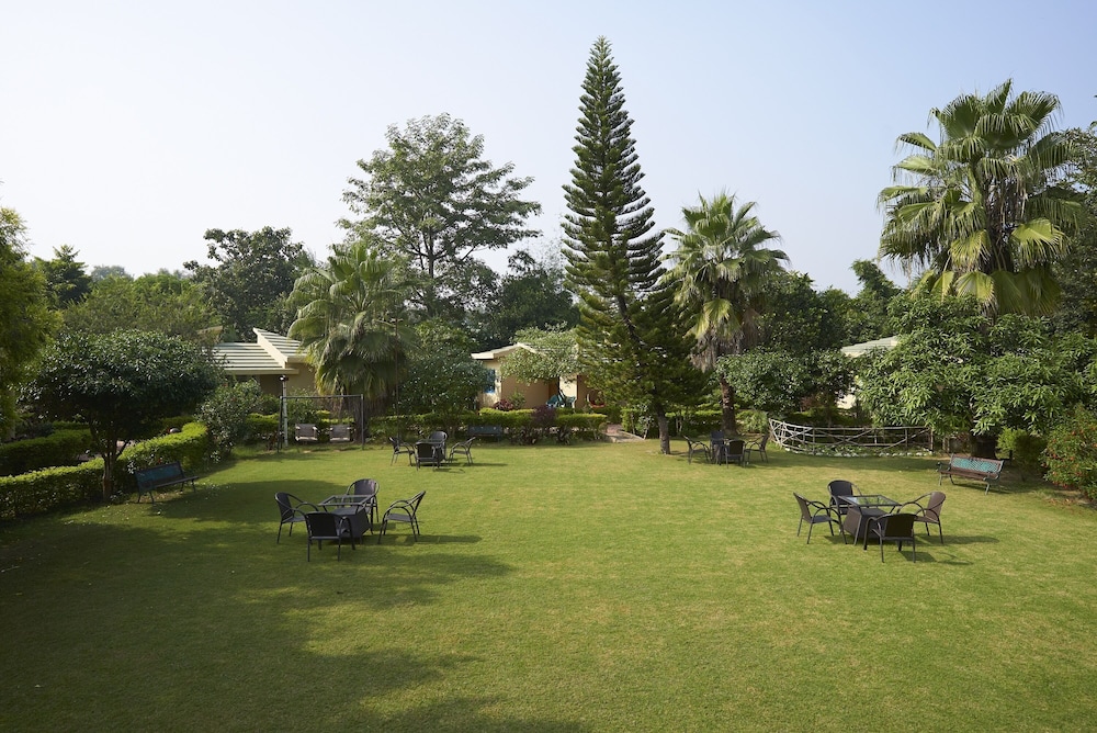 Acorn Hideaway Resort and Spacorbett 42/50