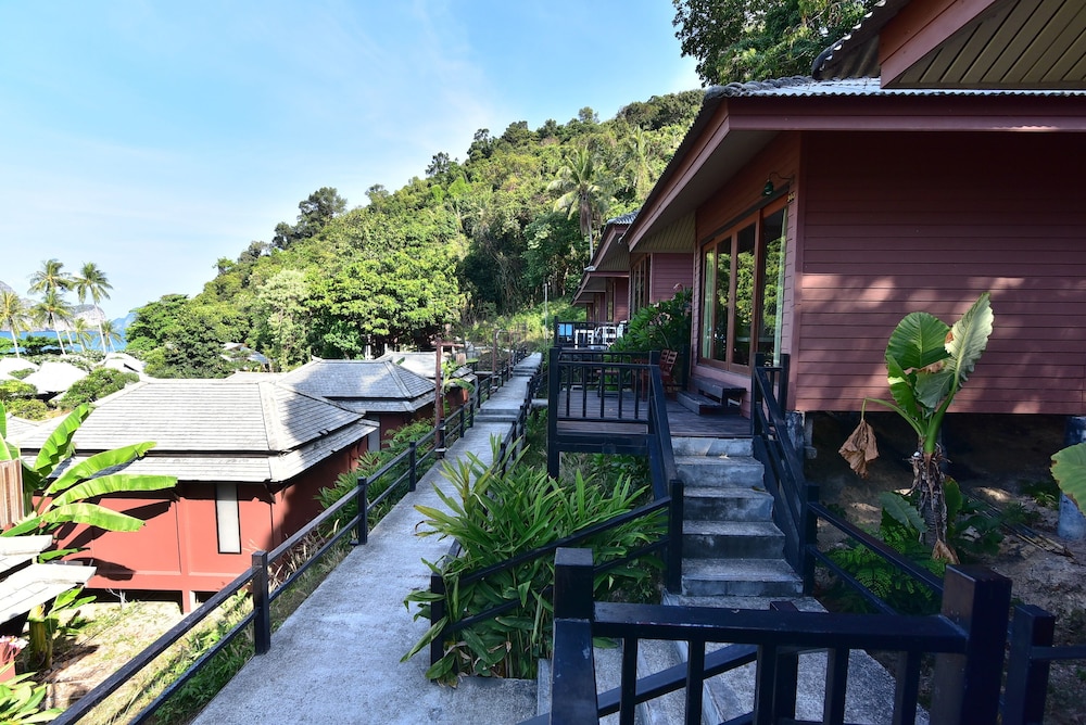 Koh Ngai Thanya Beach Resort 2/65